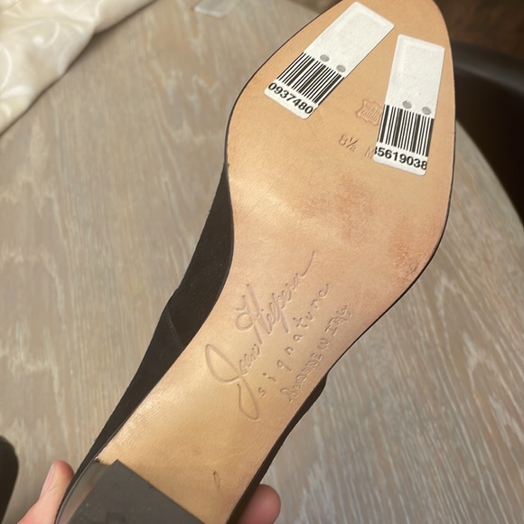 Joan Helpern  suede booties, size 8.5; new - Picture 5 of 7